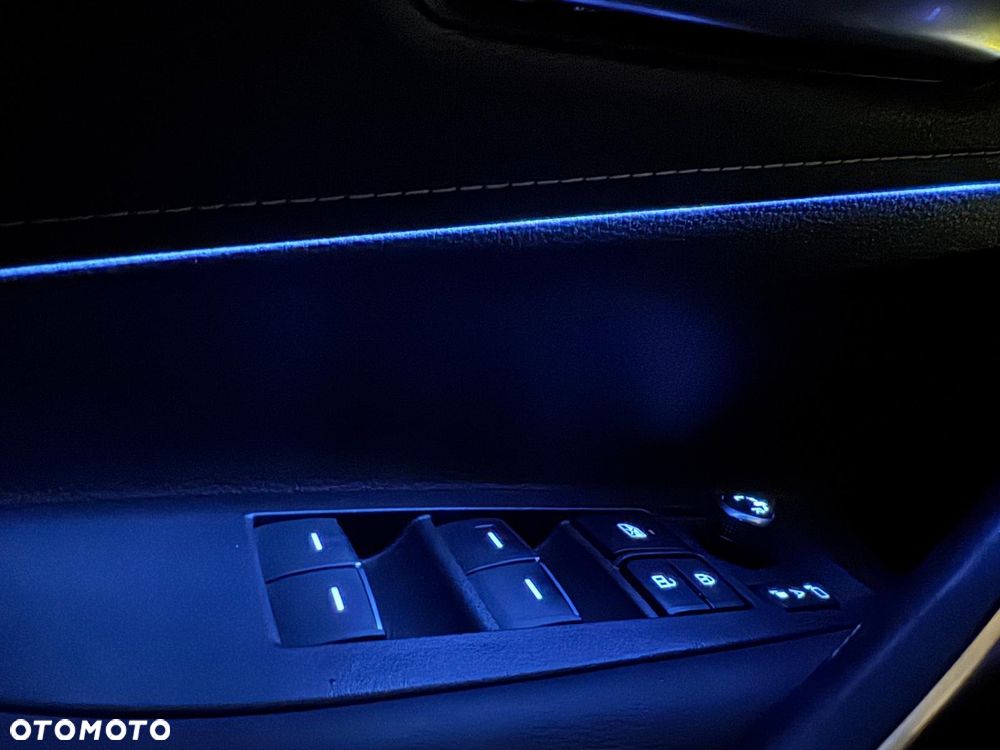 Toyota Corolla 1.8 Hybrid Comfort - 27