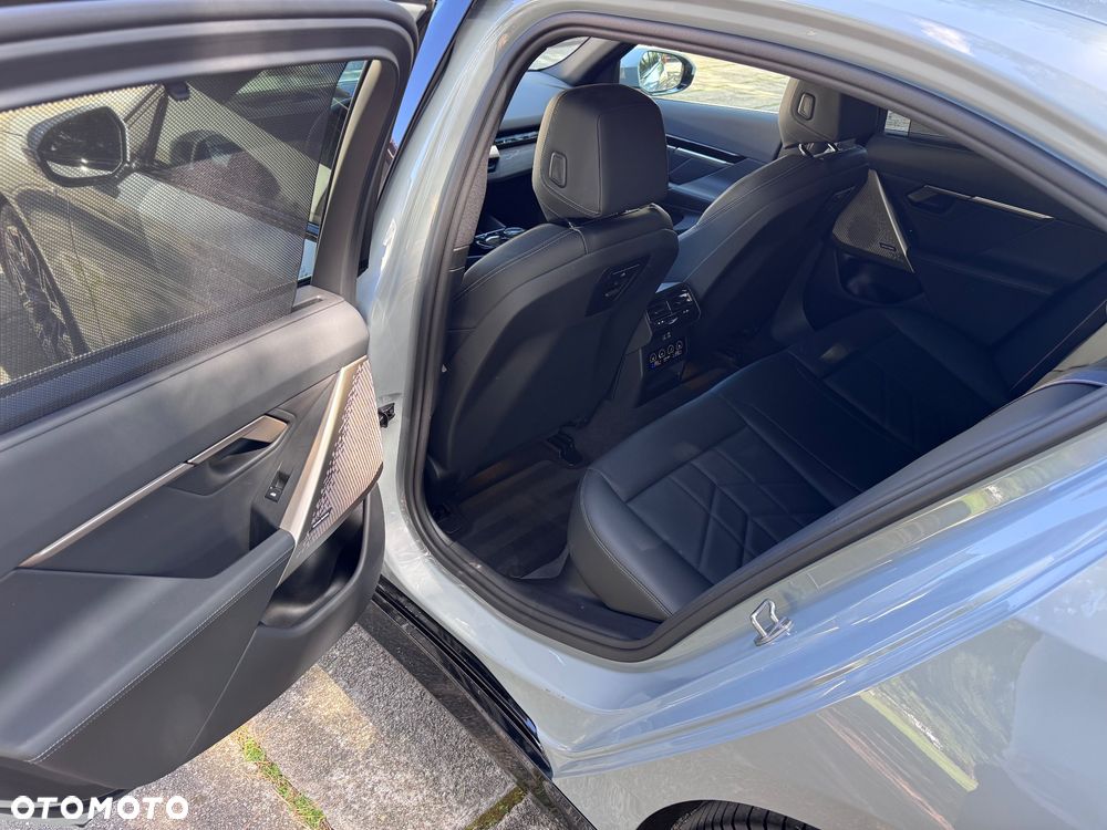 BMW Seria 5 520d xDrive mHEV M Sport - 21