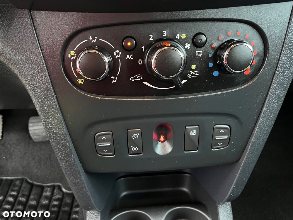 Dacia Sandero dCi 90 S&S Celebration - 11