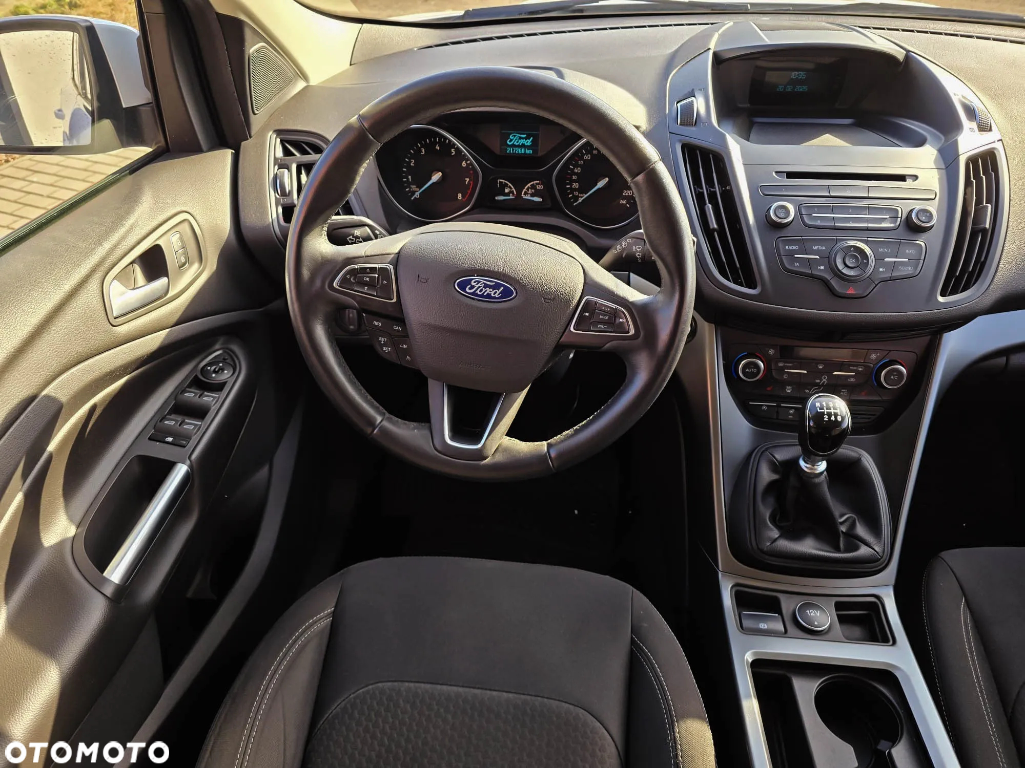 Ford Kuga - 36