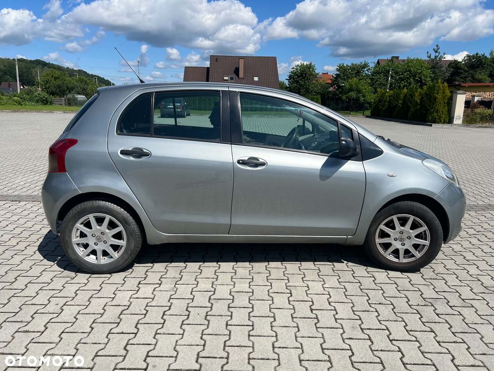 Toyota Yaris - 9