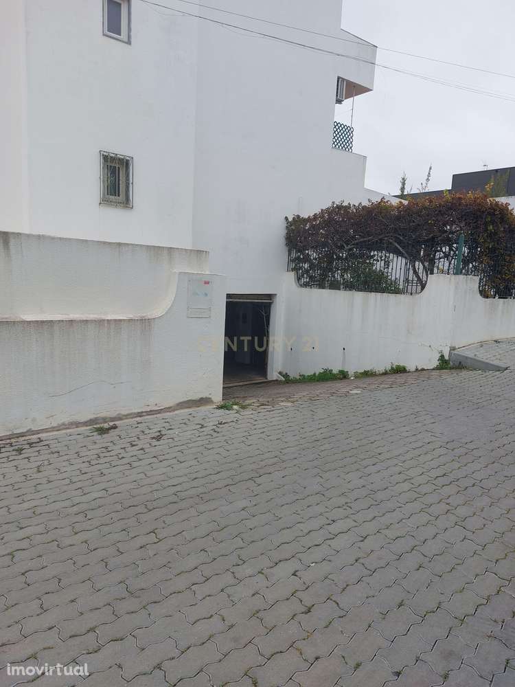 Garagem box fechada Urb. Mar e Serra - Grande imagem: 2/7