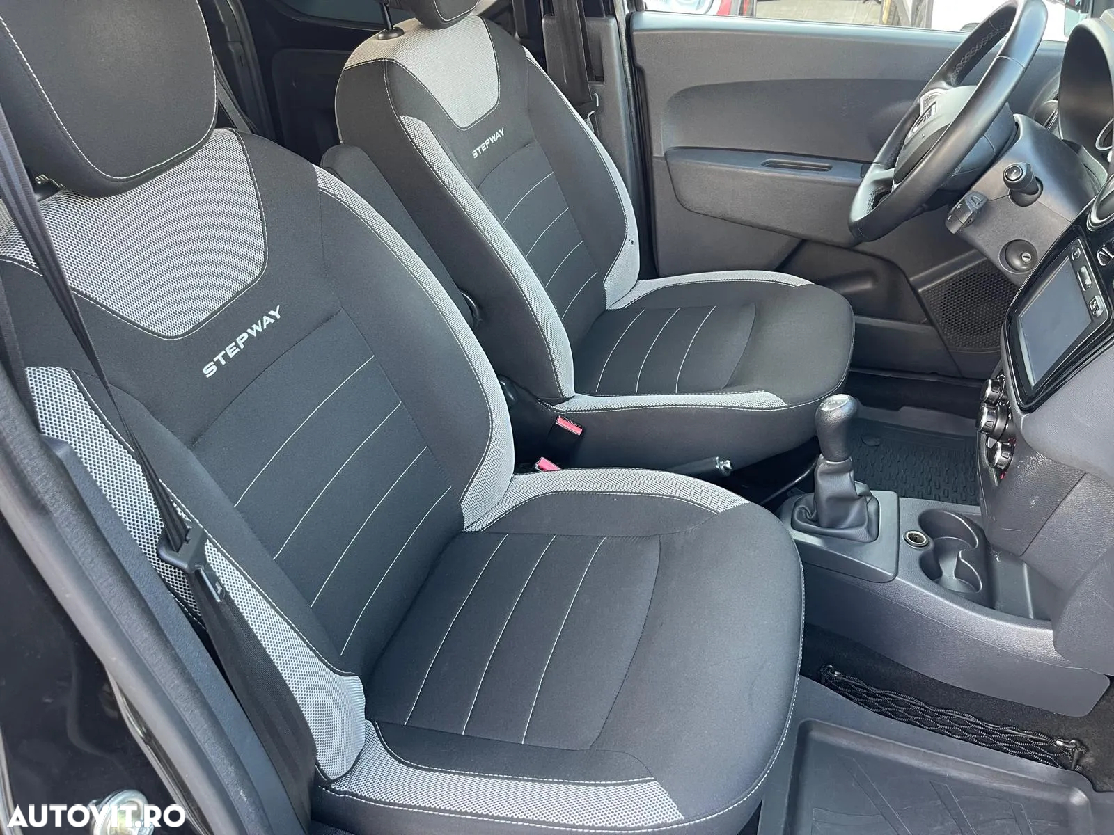 Dacia Dokker 1.2 TCe 115 CP Stepway - 5