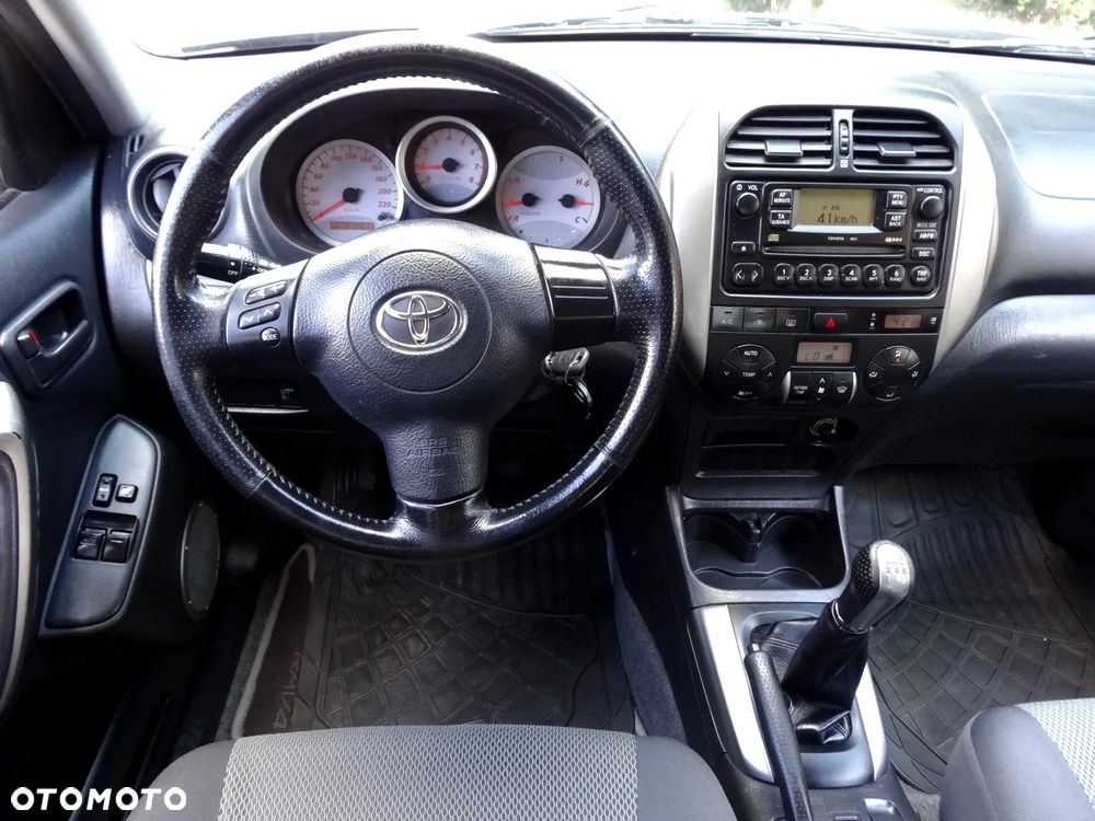 Toyota RAV4 4x4 Sol - 18