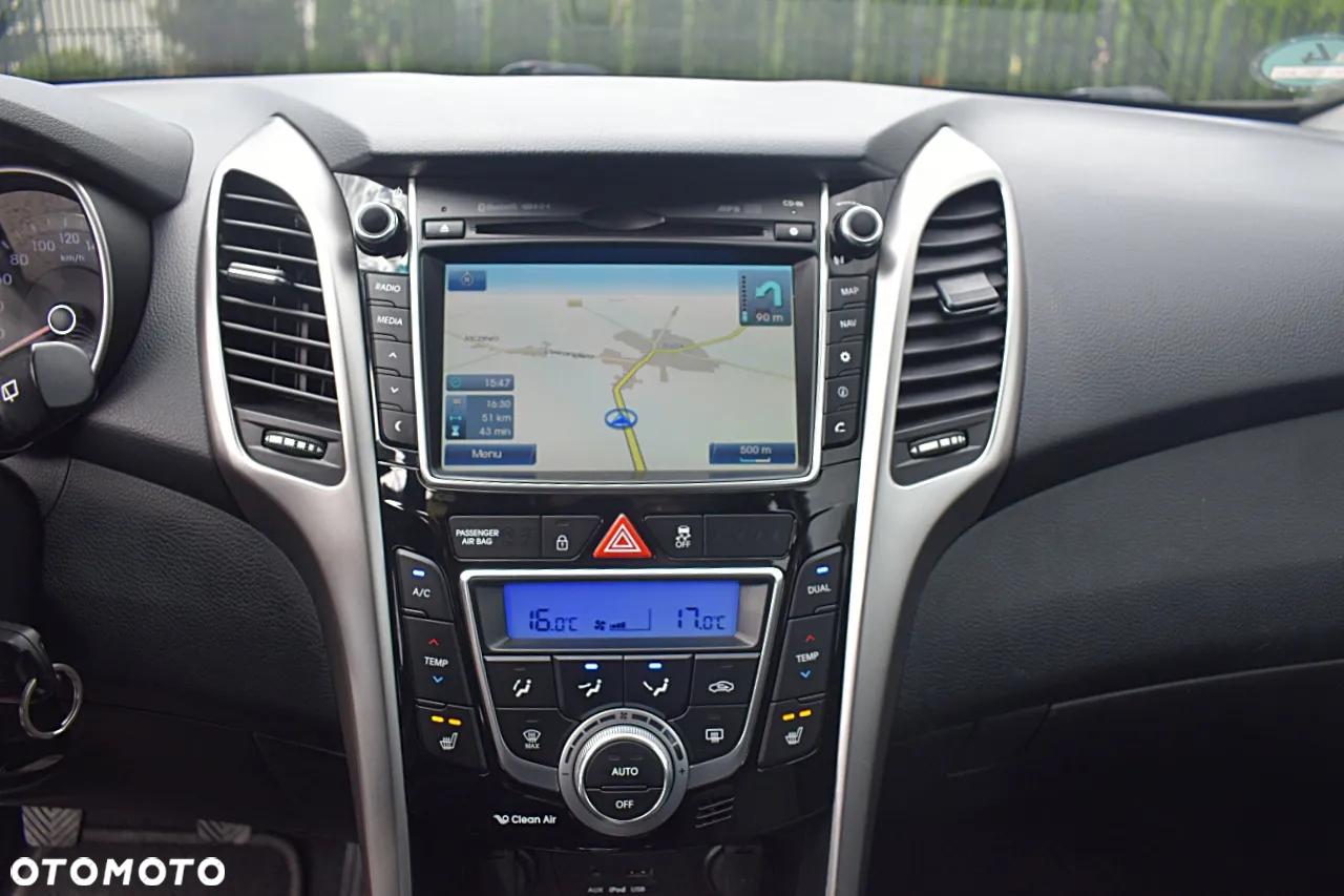 Hyundai i30 1.6 D Premium - 32