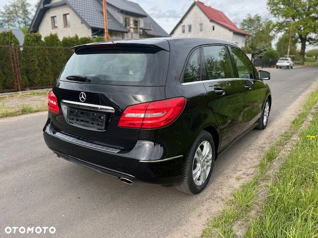 Mercedes-Benz Klasa B 180 d BlueEFFICIENCY Edition Style - 6