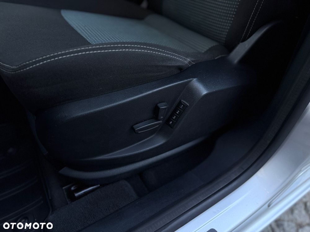 Ford Galaxy 2.0 TDCi DPF Titanium - 19