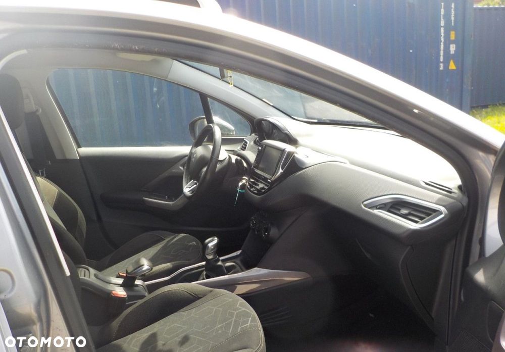 Peugeot 2008 - 13