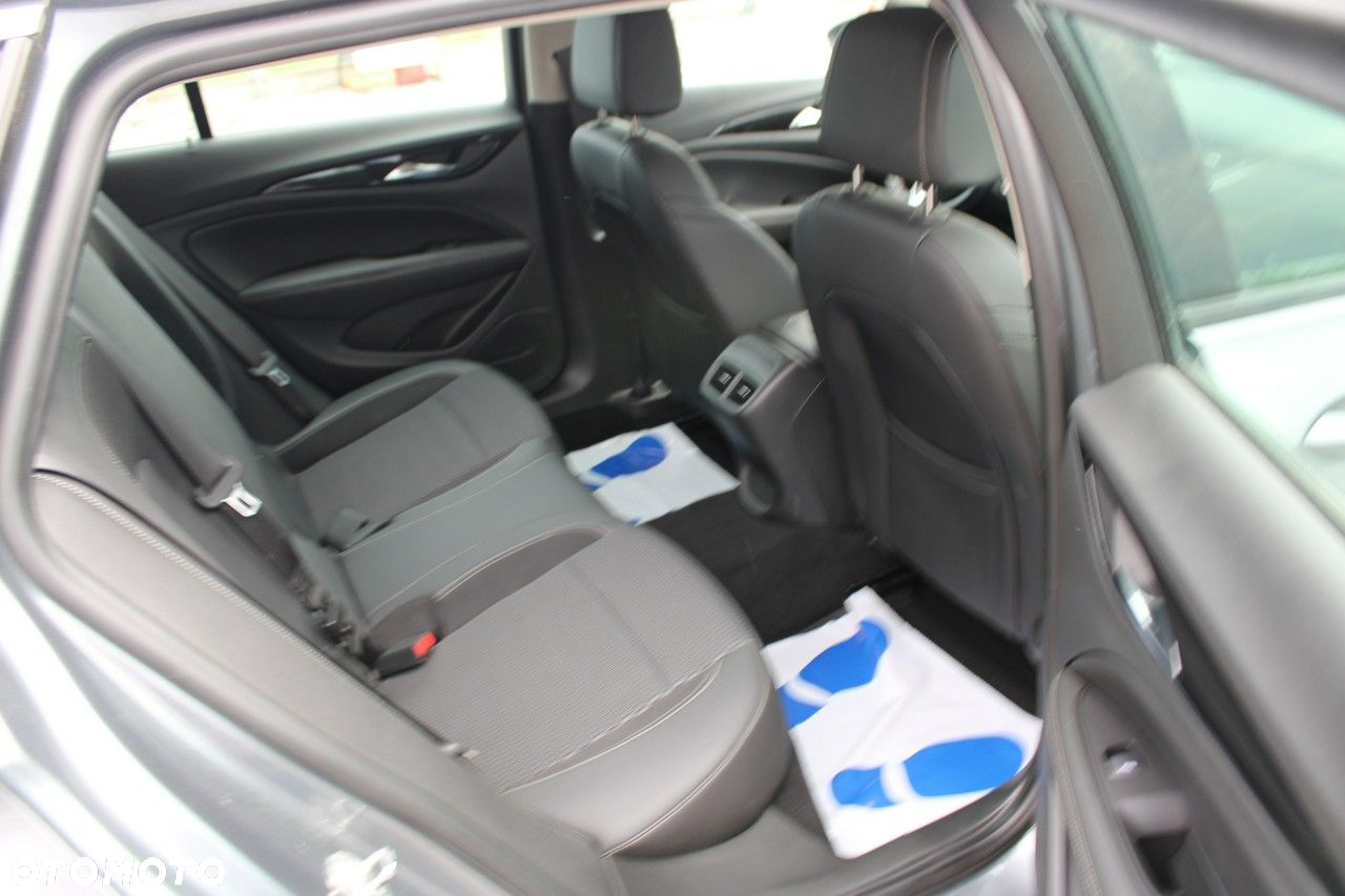 Opel Insignia - 27