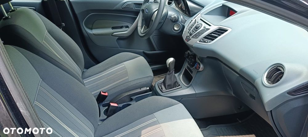 Ford Fiesta 1.25 Celebration - 8