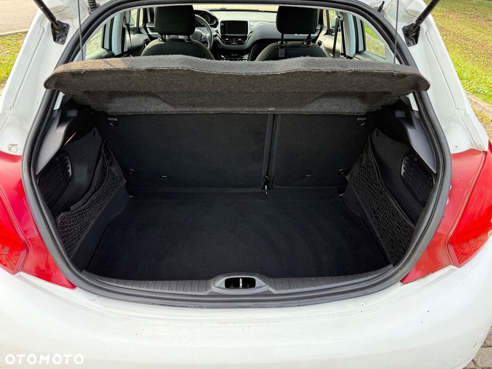 Peugeot 208 120 VTI Automatik Allure - 16