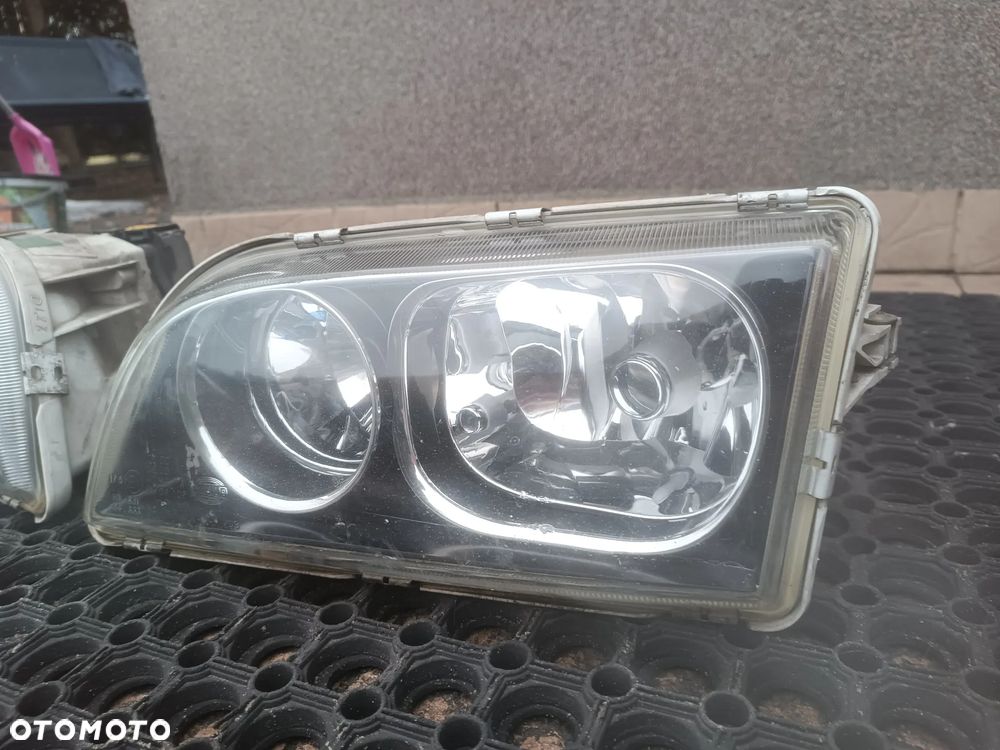 Komplet 2 sztuki - Volvo V40 I fl Lift reflektory lampy przód Xenon 30899884 , 30899885 , Oryginał, Europa, Lewa, Prawa - 2