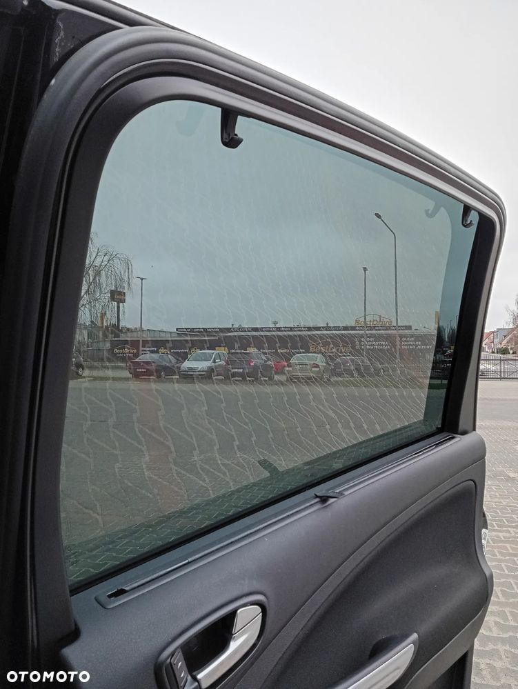 Ford S-Max 2.0 TDCi DPF Titanium X - 29