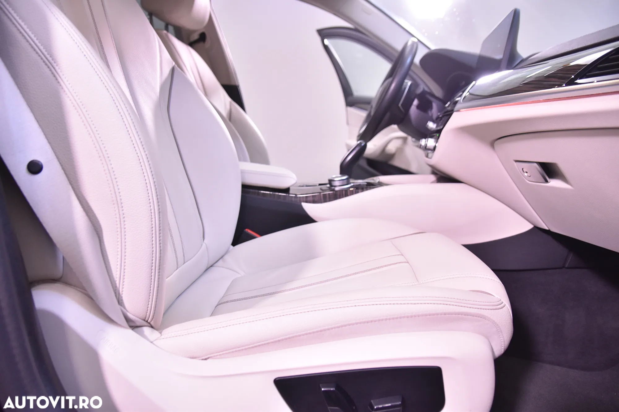 BMW Seria 5 520d xDrive Aut. Luxury Line - 11