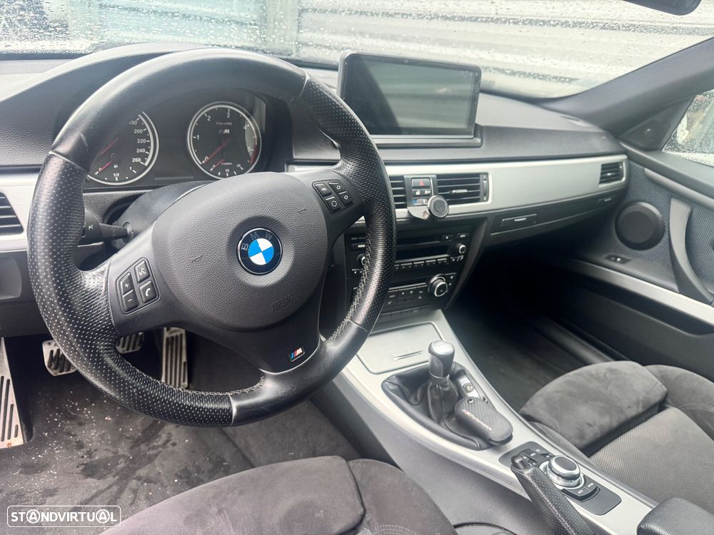 BMW 320 d Coupe Edição M - 4