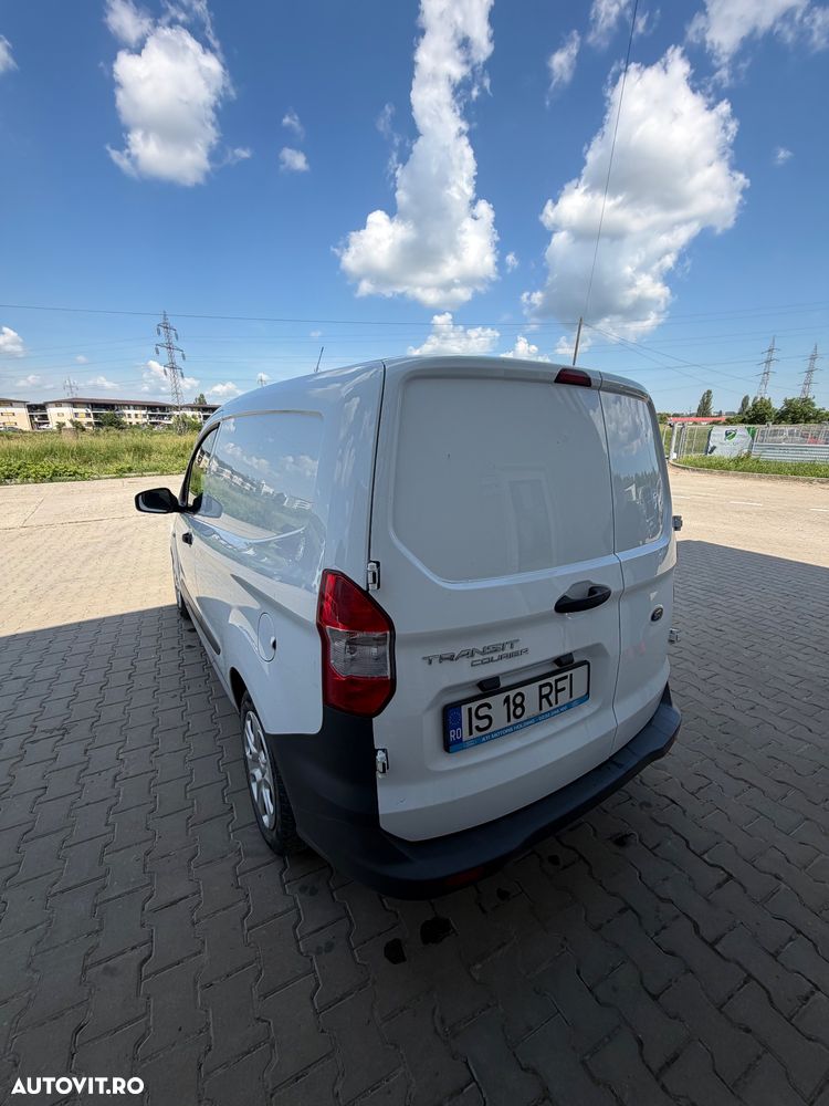 Ford Courier - 8