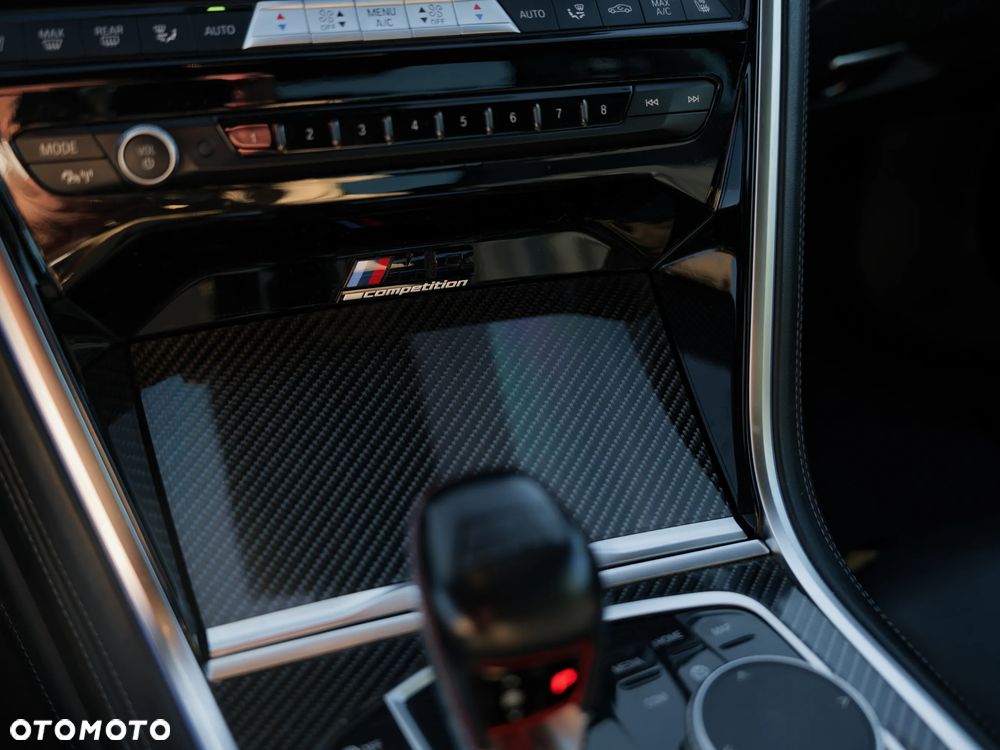 BMW M8 Competition - 24