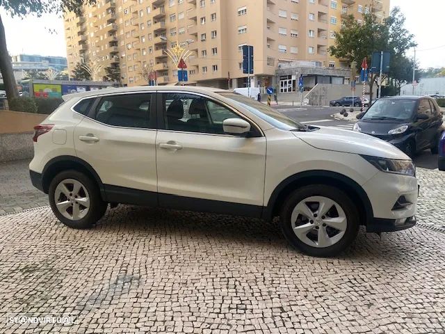 Nissan Qashqai 1.3 DIG-T N-Connecta - 40