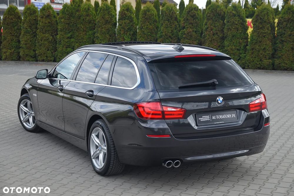 BMW Seria 5 520d - 24