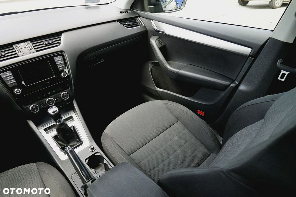 Skoda Octavia 1.6 TDI DPF Elegance - 13