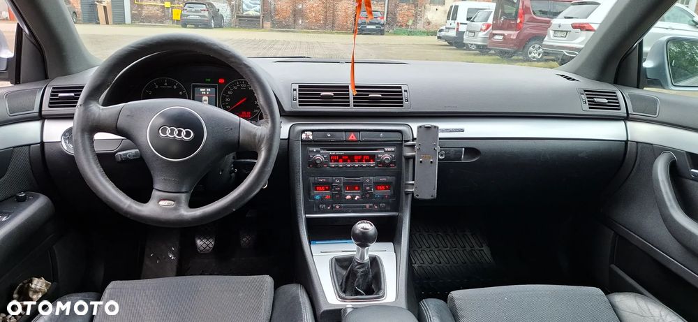 Audi A4 Limousine 1.8T - 11