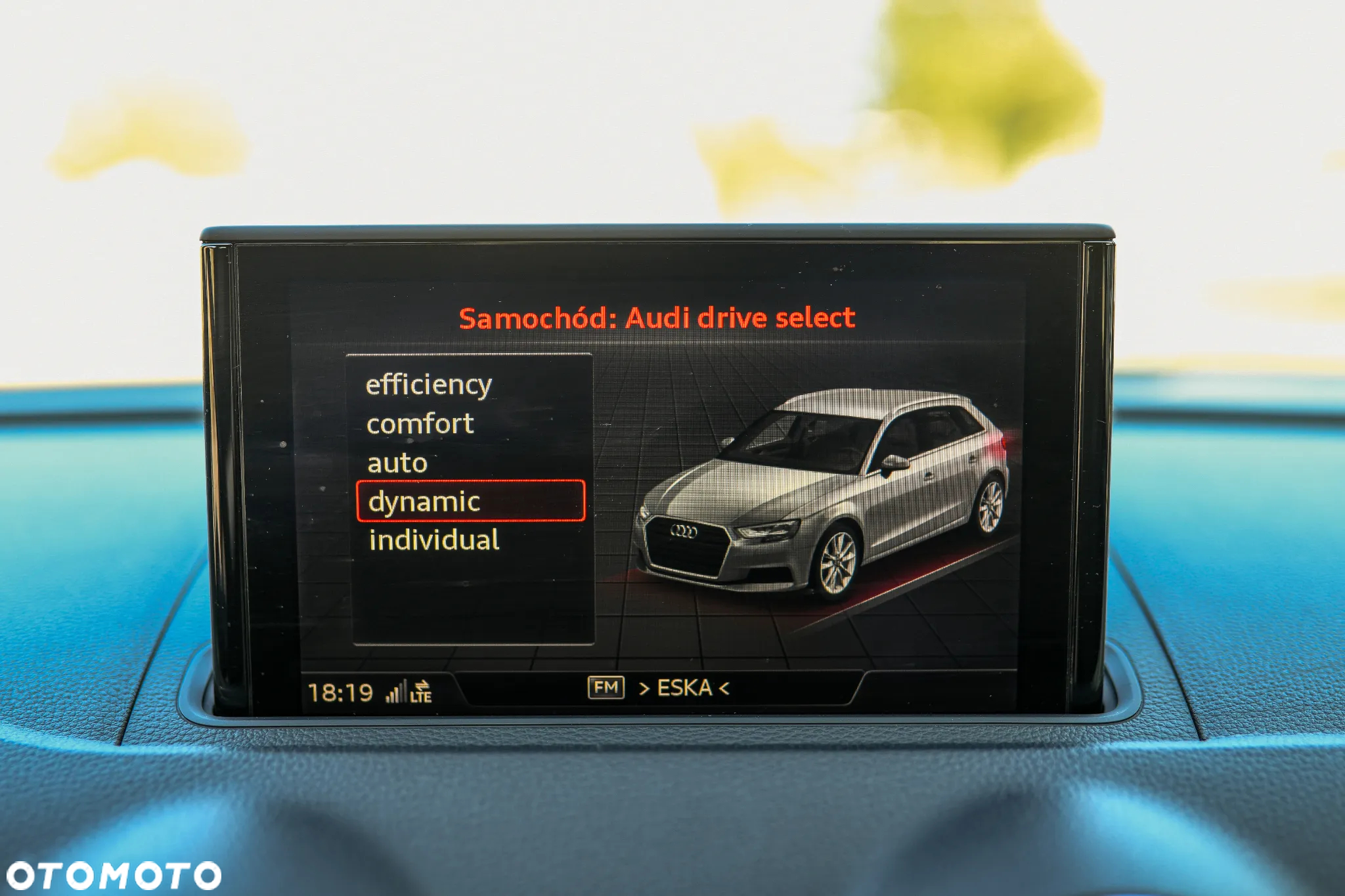Audi A3 2.0 TDI Sportback (clean diesel) S tronic S line Sportpaket - 27