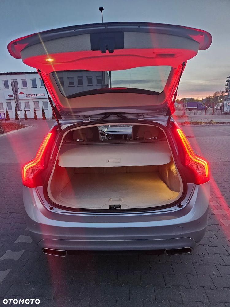 Volvo V60 D4 Geartronic Kinetic - 31
