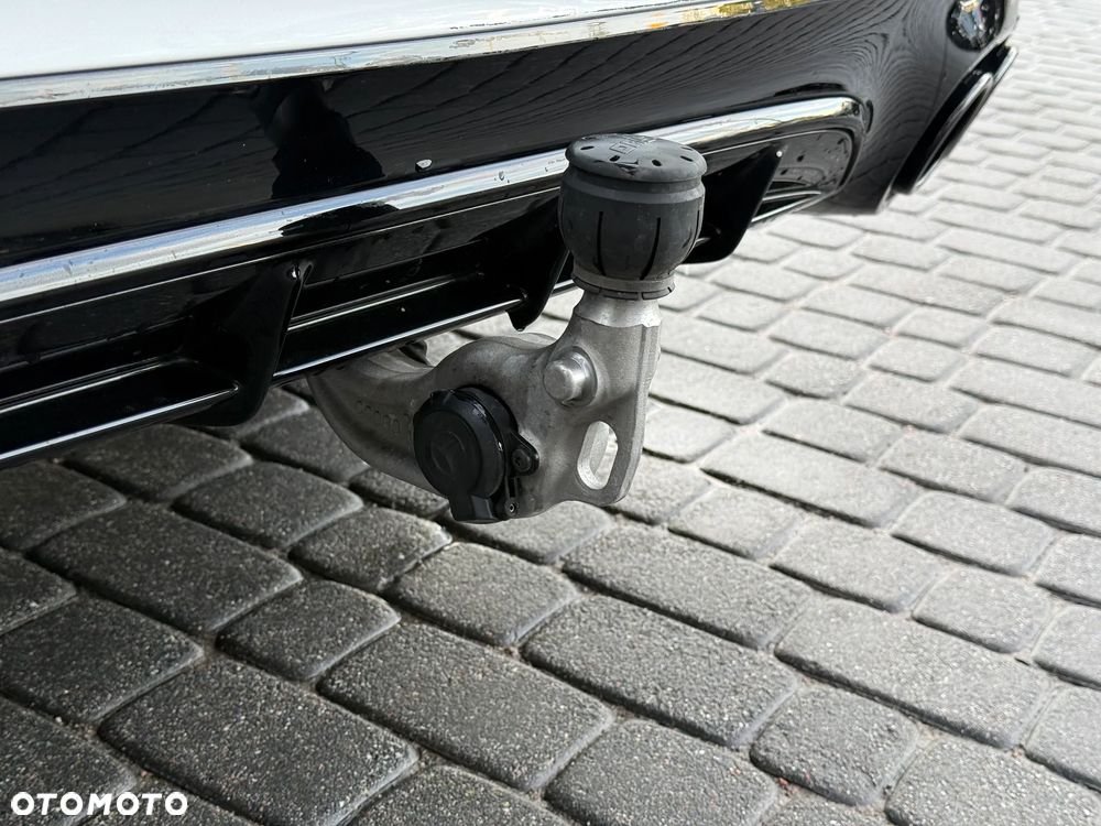 Mercedes-Benz Klasa E AMG 53 PHEV 4Matic+ 9G-Tronic TCT - 11