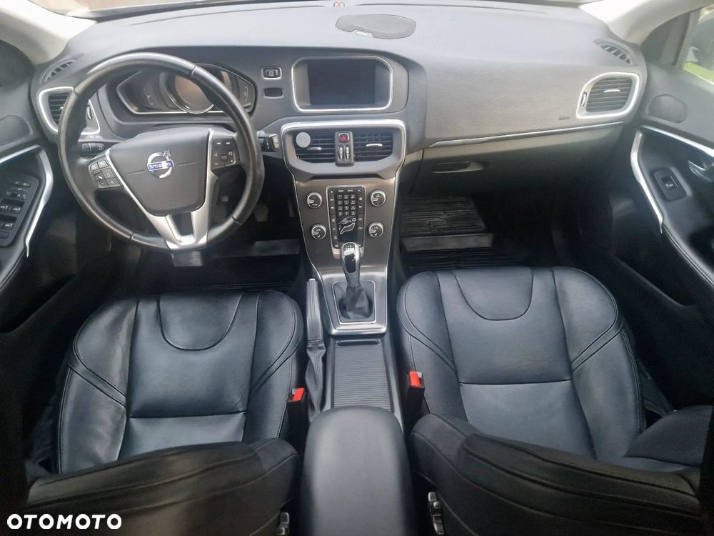 Volvo V40 D2 Momentum - 6