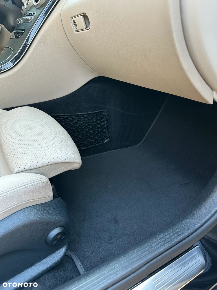 Mercedes-Benz Klasa C 200 4MATIC 9G-TRONIC - 21