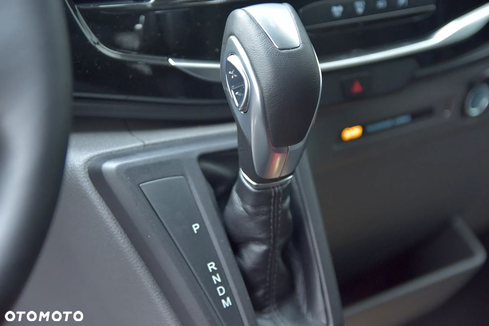 Ford Transit L2H3 Limited - 16