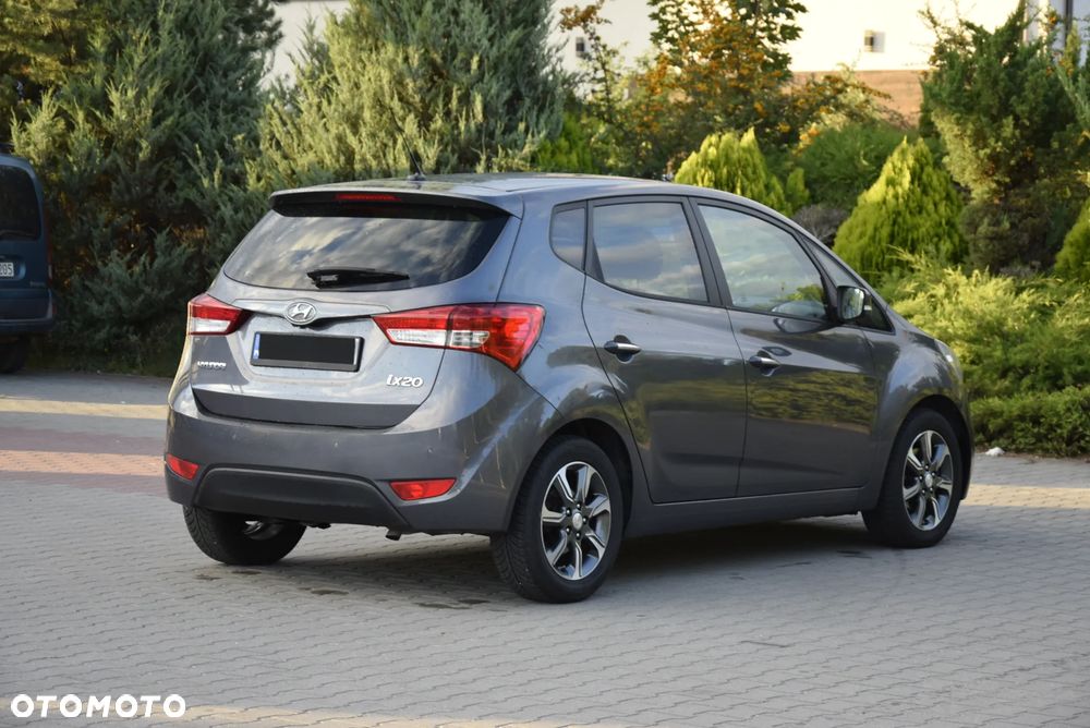 Hyundai ix20 1.6 BlueDrive Classic + - 17