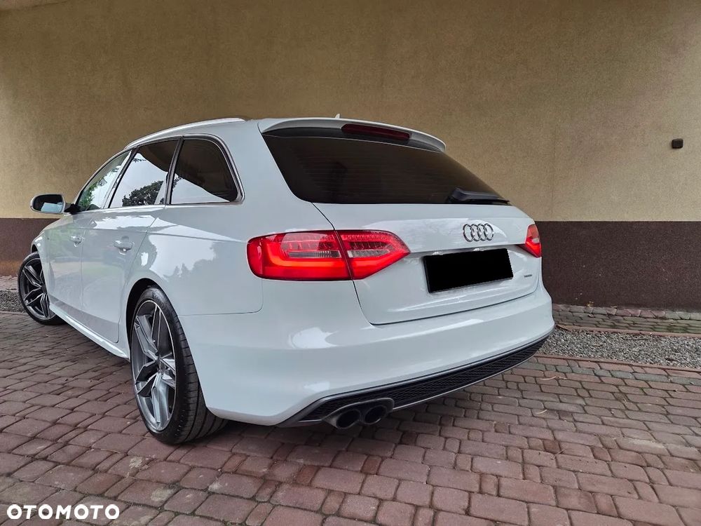 Audi A4 Avant 2.0 TDI DPF quattro S tronic S line Sportpaket - 7