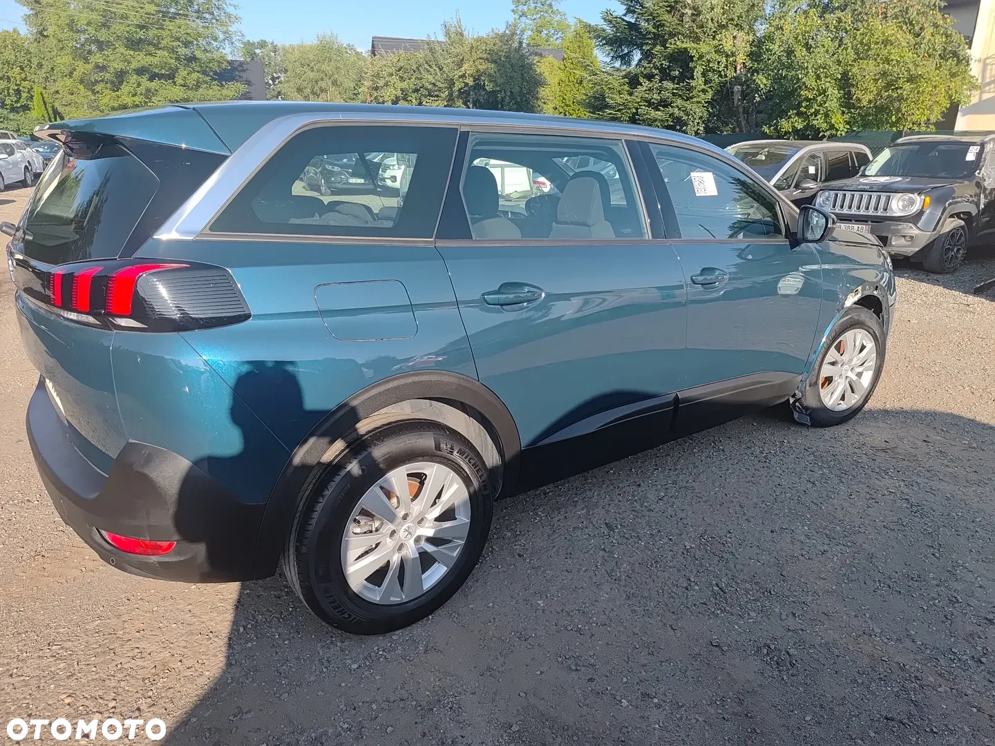 Peugeot 5008 1.2 PureTech Active S&S EAT8 - 2