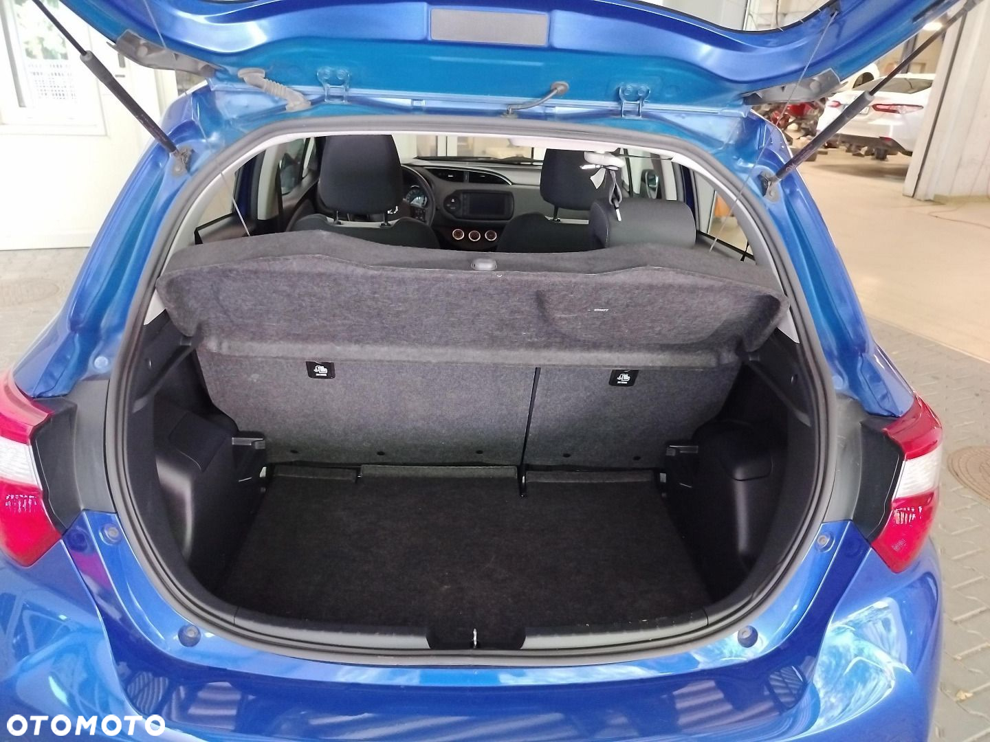 Toyota Yaris - 12