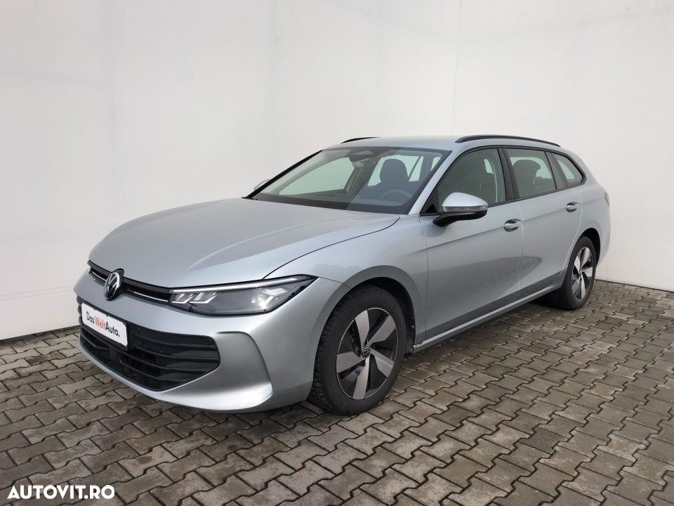Volkswagen Passat - 1