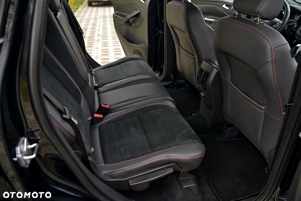 Ford Kuga 2.0 TDCi 4x4 ST-Line - 32