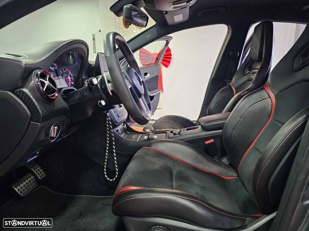 Mercedes-Benz A 45 AMG 4-Matic - 11