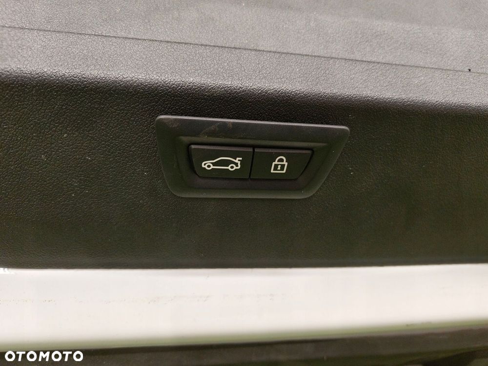 BMW XM G09 KLAPA TYŁ BAGAŻNIKA A96 KAMERA ELEKTRYKA - 9