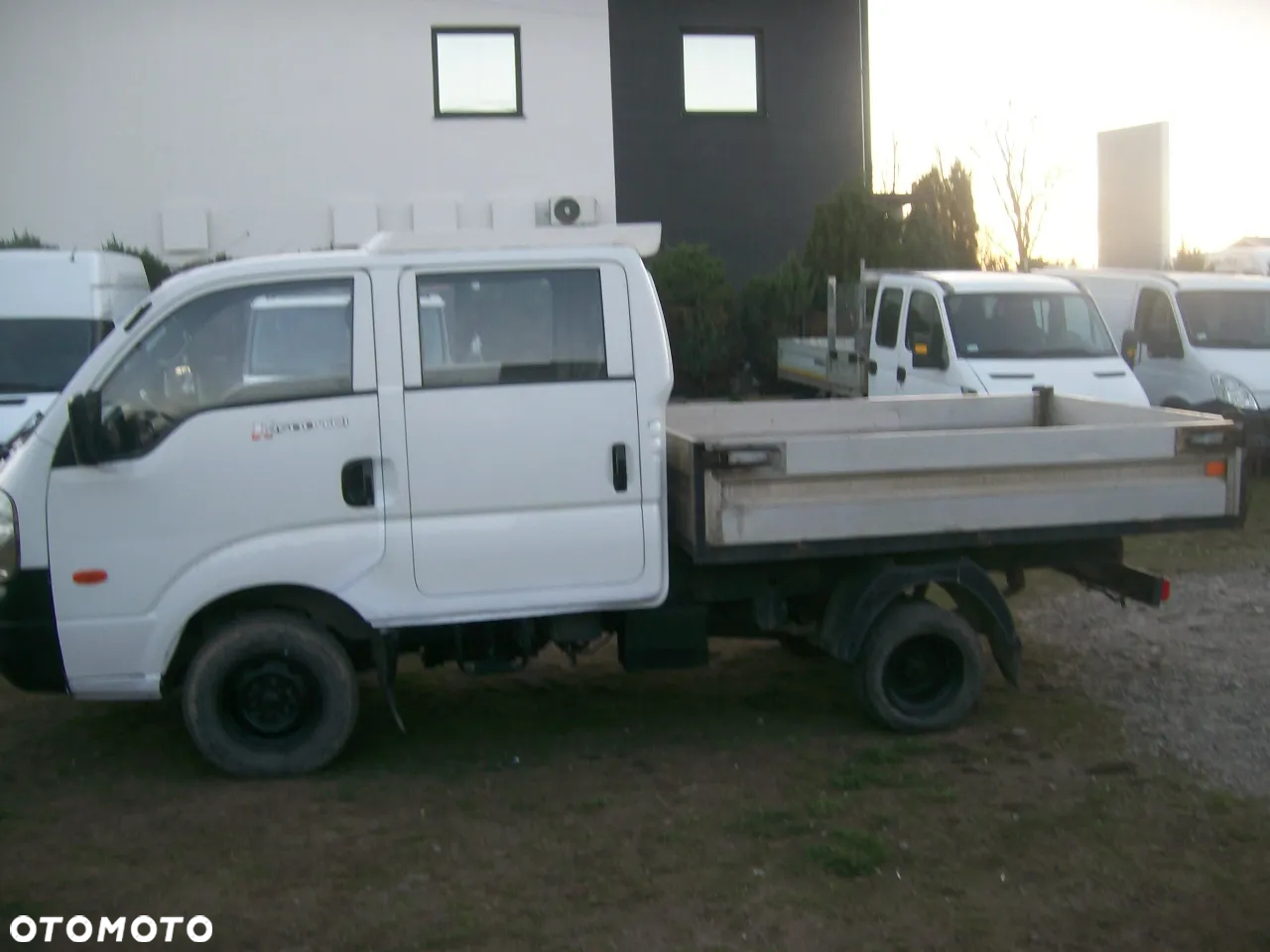 Kia Wywrotka, 6 osób, Doka - 8