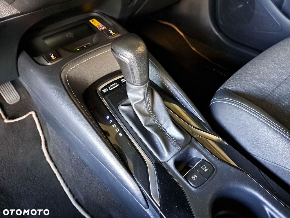 Toyota Corolla 1.8 Hybrid Style - 29