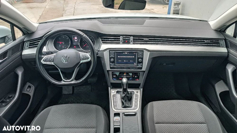 Volkswagen Passat 2.0 TDI DSG Trendline - 12