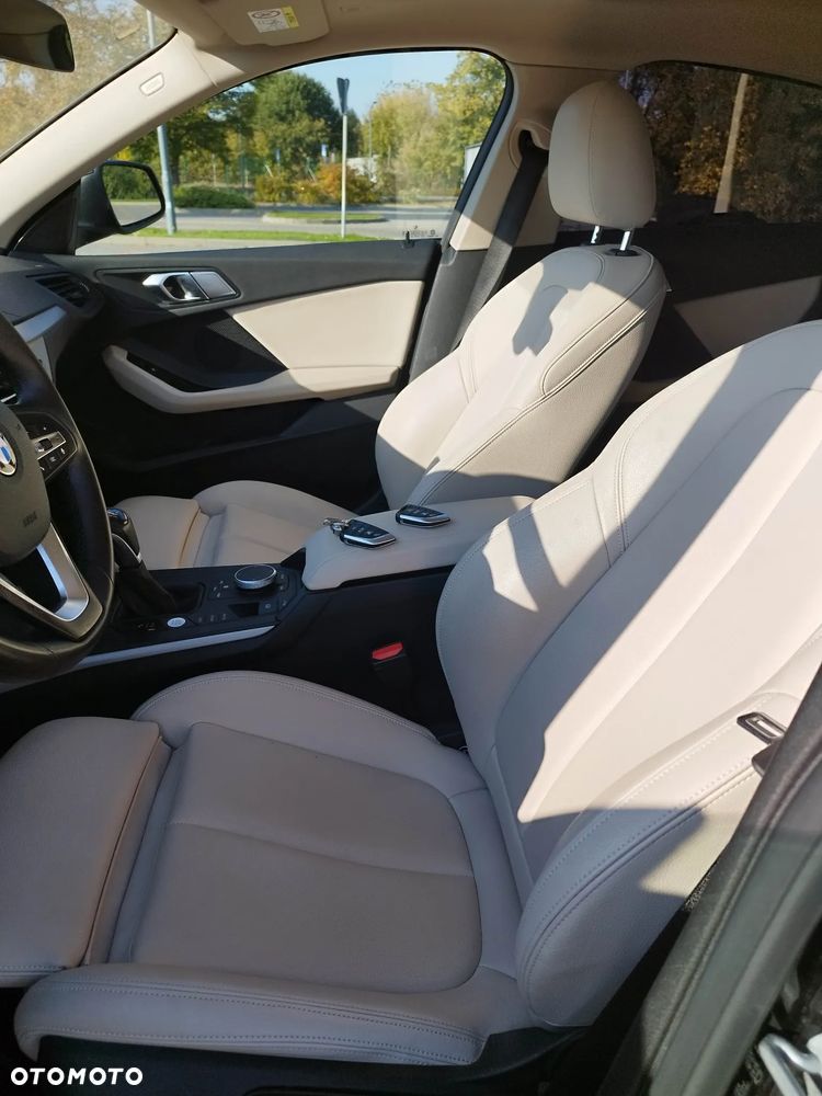 BMW Seria 2 218i - 6