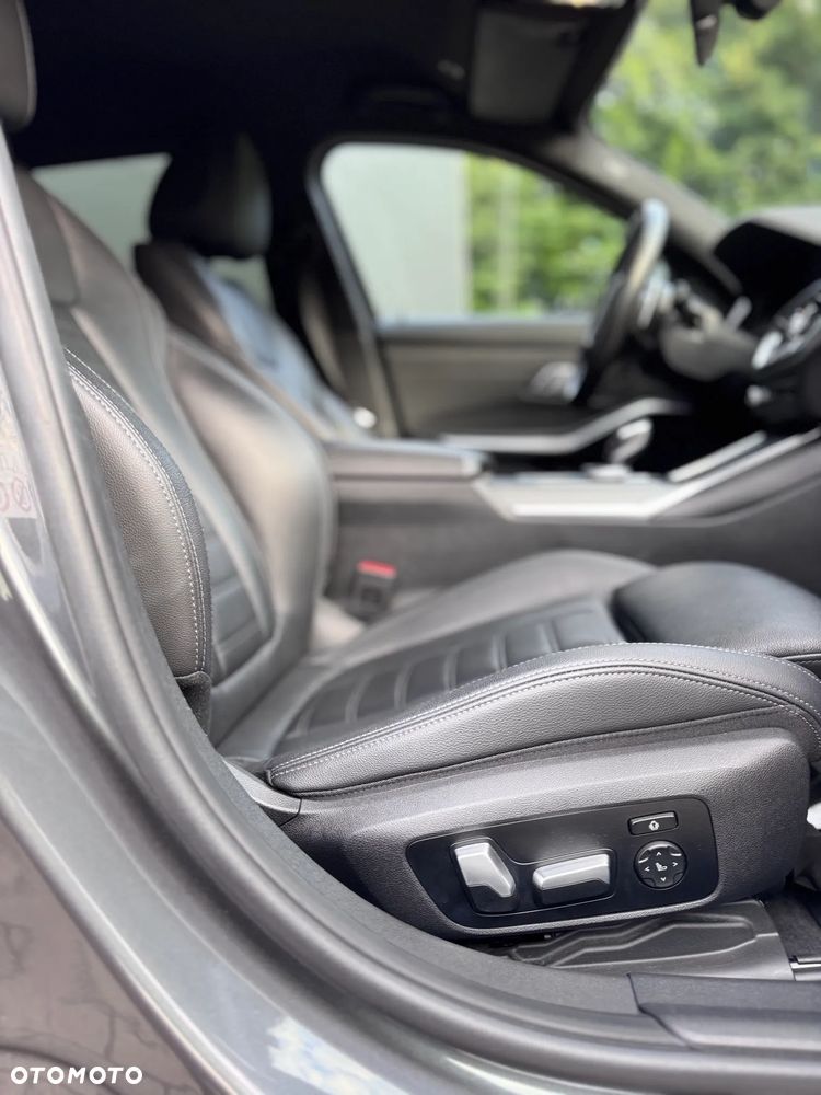 BMW Seria 3 320d xDrive MHEV M Sport sport - 18