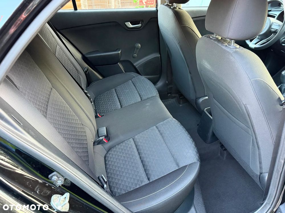 Kia Rio 1.4 M - 30