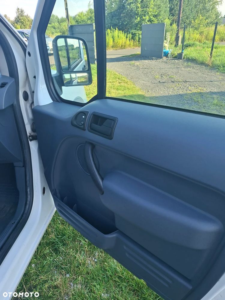 Ford Transit Connect - 21