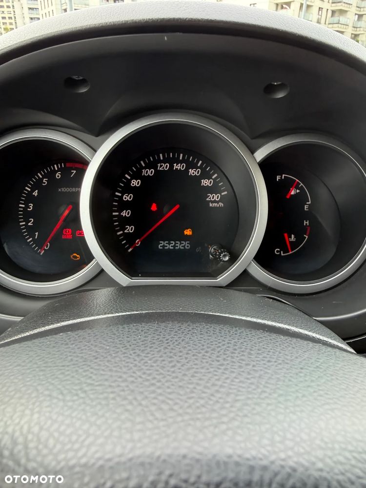 Suzuki Grand Vitara 2.0 De luxe - 11