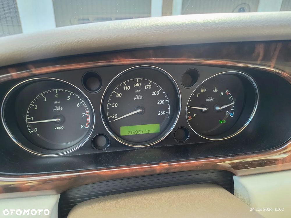 Jaguar XJ XJ8 3.5 Executive - 40