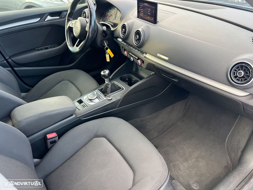 Audi A3 Sportback 1.6 TDI Sport - 18