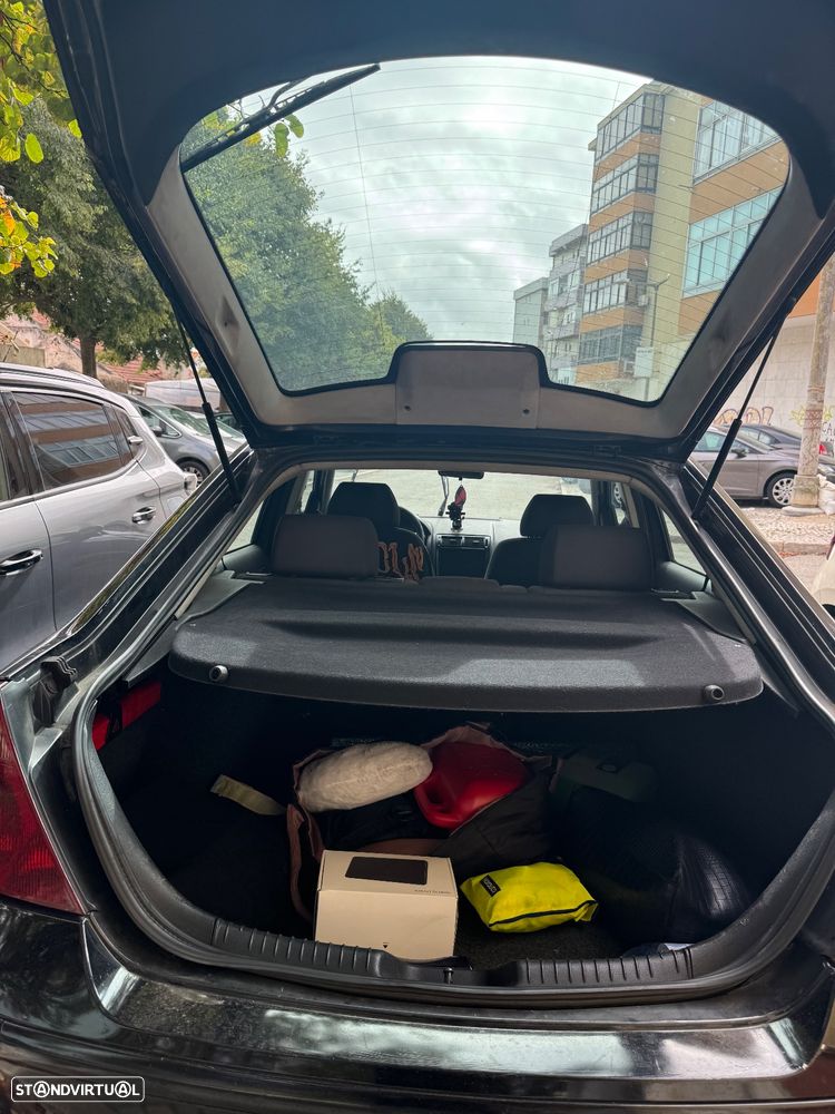 Ford Mondeo 2.0 TDdi Ghia - 8